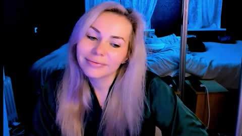 Lora online show from October 16, 2:36 am