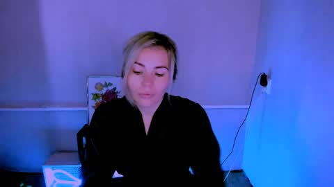 Lora online show from May 26, 2:33 am