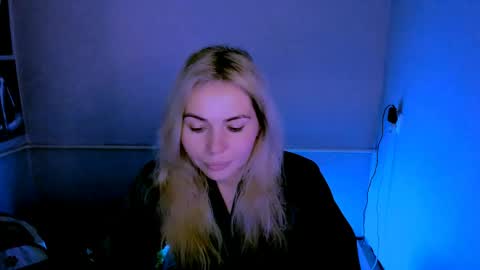 Lora online show from April 20, 2:25 am