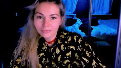 Lora online show from November 10, 2:17 am