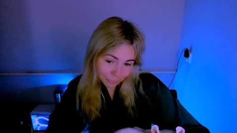 Lora online show from May 12, 2:42 am