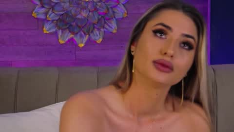 Lora online show from January 9, 8:57 pm