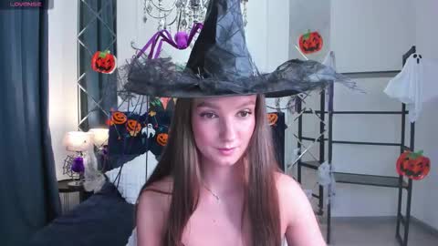 Snapshot of lorasunny chatting on October 24, 8:43 am Ur sensual Lora online show from October 24, 8:43 am