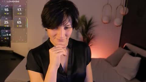 Loren online show from November 25, 2:08 pm