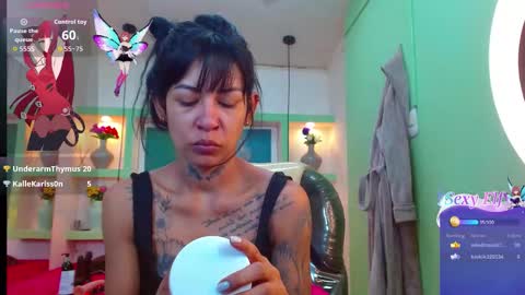 lore online show from December 20, 9:19 pm