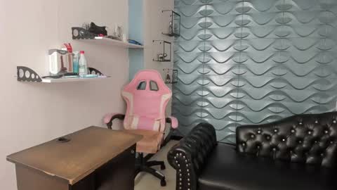 Snapshot of loress_ass_mature chatting on March 9, 12:10 am lorena online show from March 9, 12:10 am