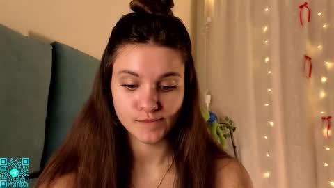 Chloe for Fan BlackHole online show from February 15, 5:23 pm