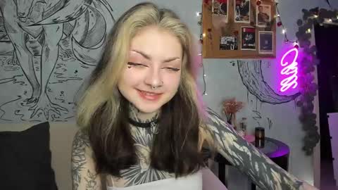 Snapshot of lostallice chatting on December 13, 7:26 am lostallice online show from December 13, 7:26 am