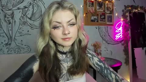 Snapshot of lostallice chatting on January 24, 5:21 am lostallice online show from January 24, 5:21 am