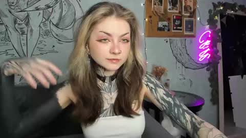 Snapshot of lostallice chatting on February 27, 4:31 am lostallice online show from February 27, 4:31 am