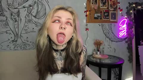 Snapshot of lostallice chatting on January 7, 5:12 am lostallice online show from January 7, 5:12 am