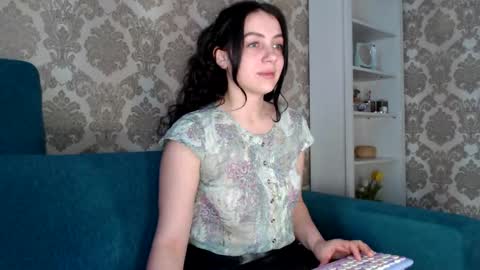 Louise online show from March 9, 11:25 am