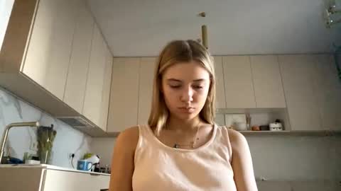 Eliza online show from March 15, 5:53 am