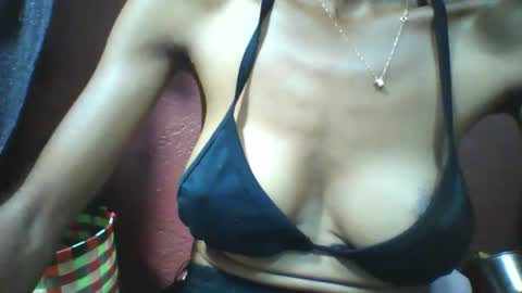 lovaelisa online show from January 12, 9:25 am