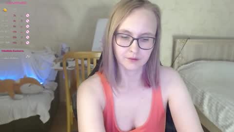 Snapshot of love_agatha chatting on October 20, 5:10 am Agatha online show from October 20, 5:10 am