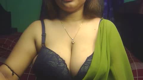 Snapshot of love_luna_angel chatting on September 24, 9:58 pm Luna online show from September 24, 9:58 pm