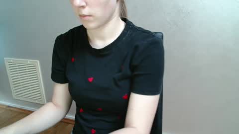 Vivian online show from December 15, 12:21 pm