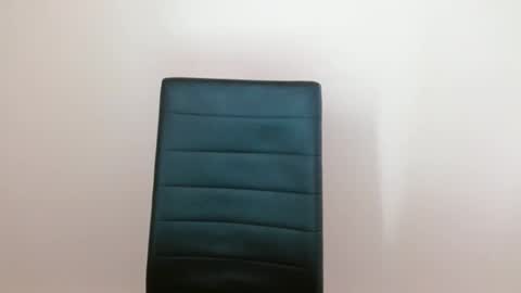 Vivian online show from April 2, 2:03 pm