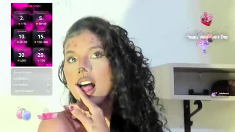 Luna  online show from November 1, 3:21 am