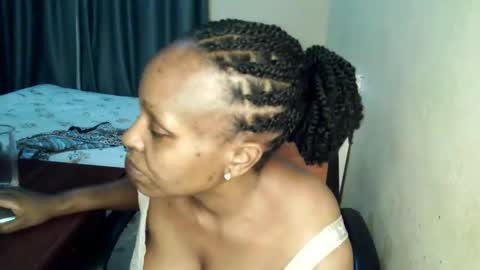 loveedee4 online show from May 16, 12:02 am