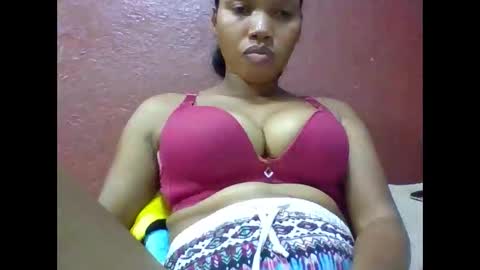 loveinlife750427 online show from March 3, 7:47 am