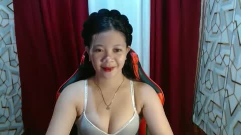 Snapshot of lovely_angel19 chatting on September 15, 2:42 am Angel online show from September 15, 2:42 am