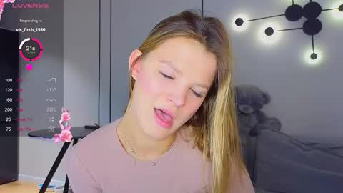 Jenny online show from September 26, 1:14 am