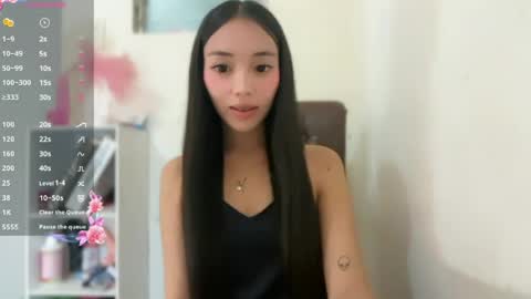 lovely_leah23 online show from July 20, 8:53 pm