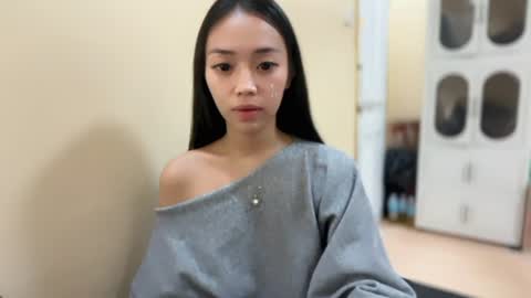 lovely_leah23 online show from July 7, 7:09 am