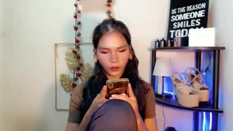 KATE online show from April 16, 9:39 pm