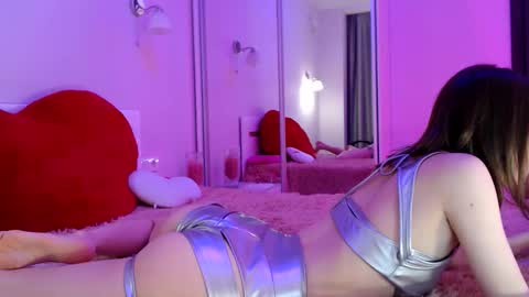 lovelybird69 online show from March 27, 8:53 pm