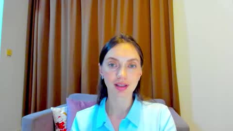 Mia online show from October 8, 11:47 am