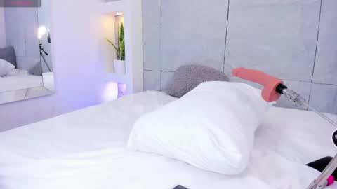 Lovely online show from March 27, 5:57 pm