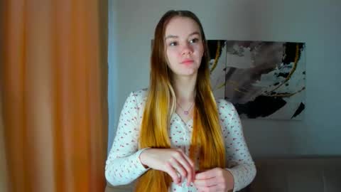 lovelygracee online show from October 18, 1:47 pm