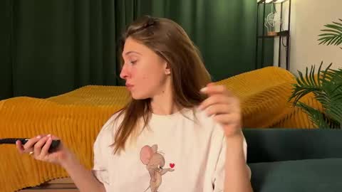 Kate only online show from April 23, 3:14 pm