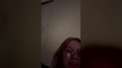 lovelylove127 online show from March 14, 9:05 pm