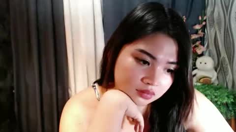 Snapshot of lovelyrhean chatting on October 13, 2:58 am Rhean online show from October 13, 2:58 am