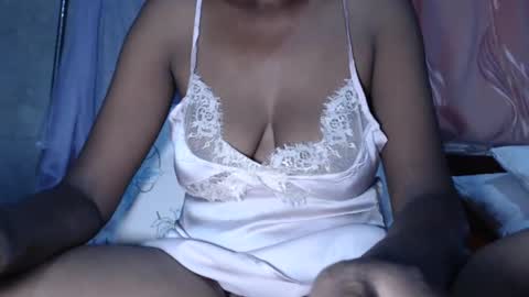 miss fancy louis online show from February 20, 5:01 am