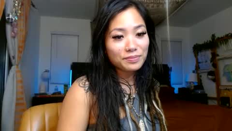 lovelyxmacii online show from September 12, 5:30 am