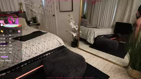 Scarlett online show from February 21, 1:55 pm