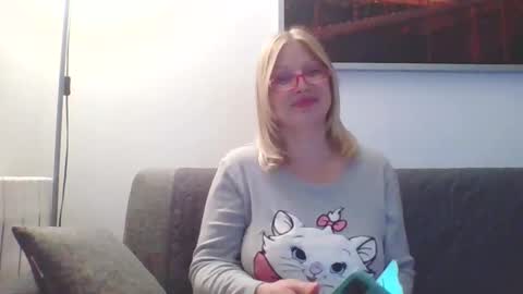 Marlyn online show from January 24, 8:43 pm