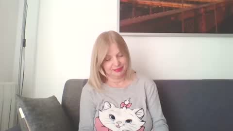 Marlyn online show from February 20, 2:57 pm