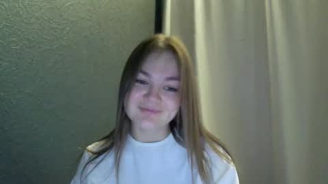 loviesimone online show from October 7, 8:19 am