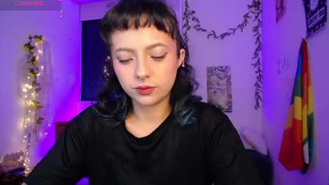 loving_alma online show from July 12, 7:09 am