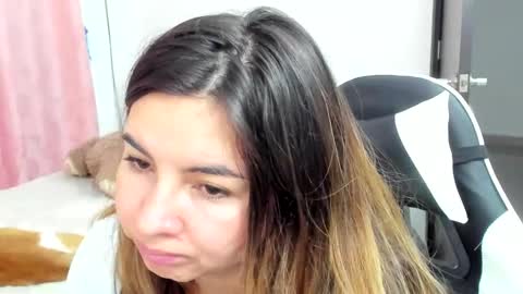 luara__01__lecat_1 online show from March 20, 1:43 am