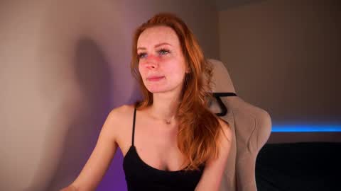 Snapshot of lubafox chatting on March 11, 8:09 pm Luba online show from March 11, 8:09 pm