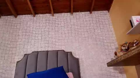 Lucero W online show from September 18, 8:40 pm