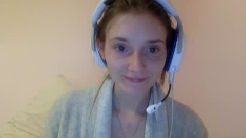 Luci Layne online show from August 1, 5:09 am