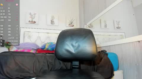 L U C I A online show from January 7, 5:49 pm