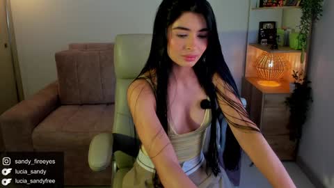 Snapshot of lucia_sandy chatting on September 30, 10:25 pm Lu Intagramsandy fireeyes online show from September 30, 10:25 pm